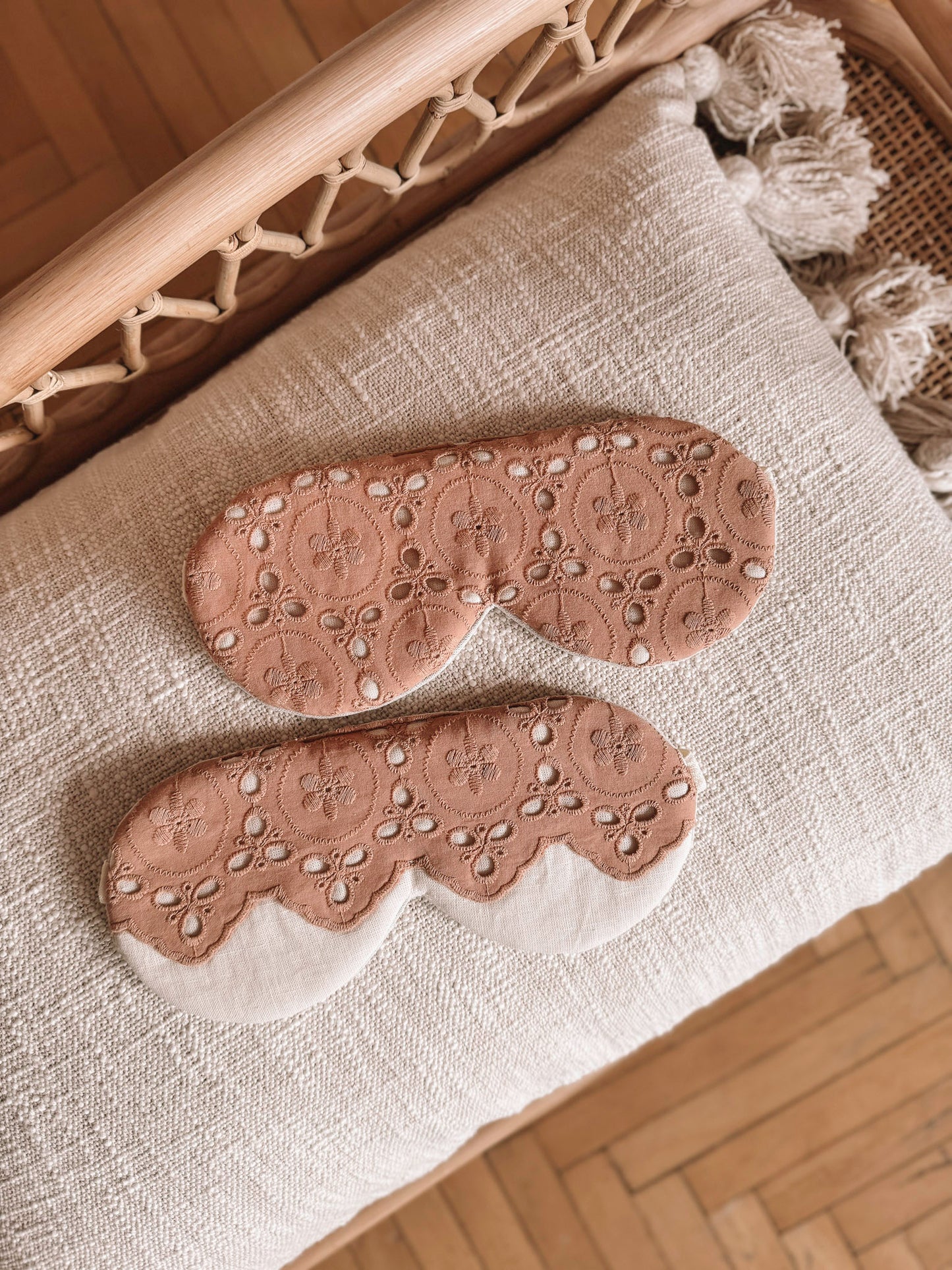 Linen sleep mask / embroidered clay