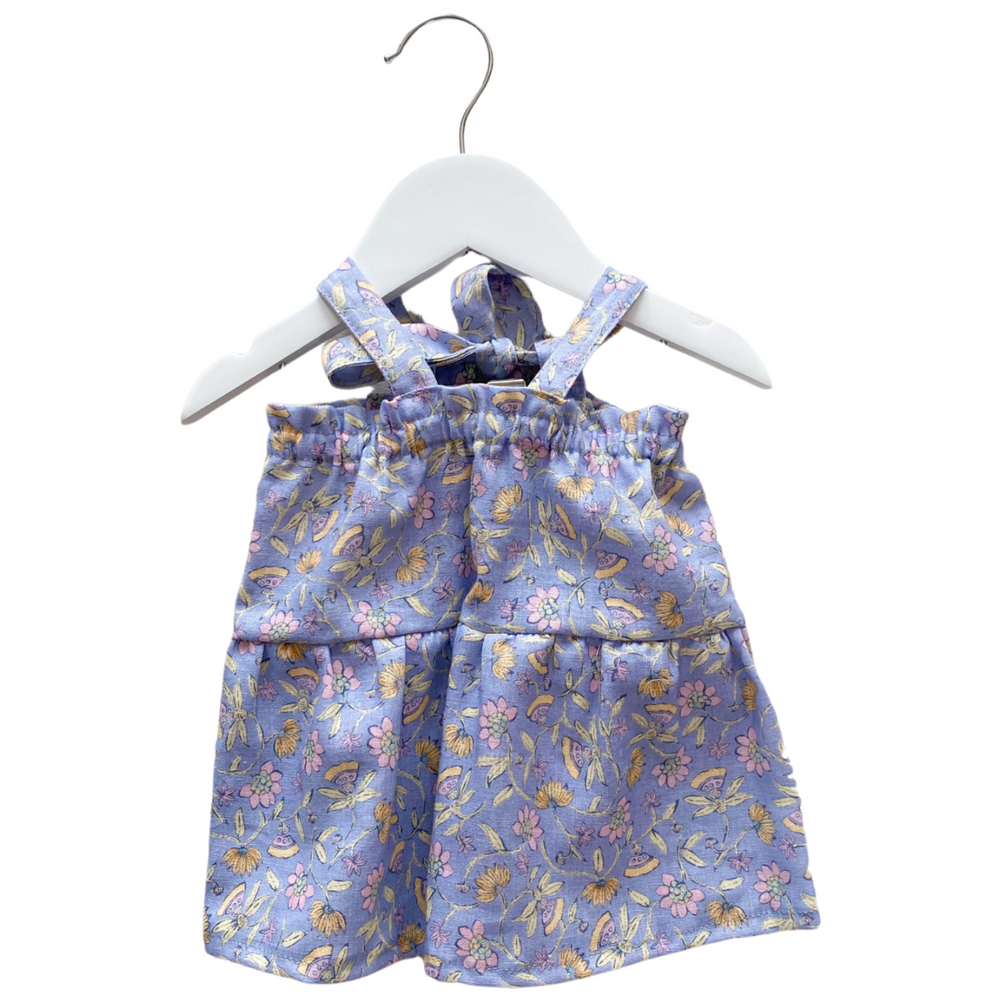 
                      
                        Baby linen dress / floral blue
                      
                    