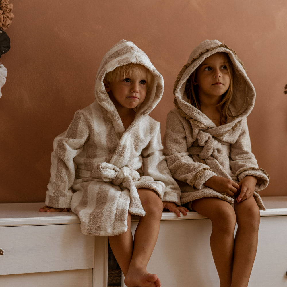 
                      
                        Kids Bathrobe / cotton & lace
                      
                    