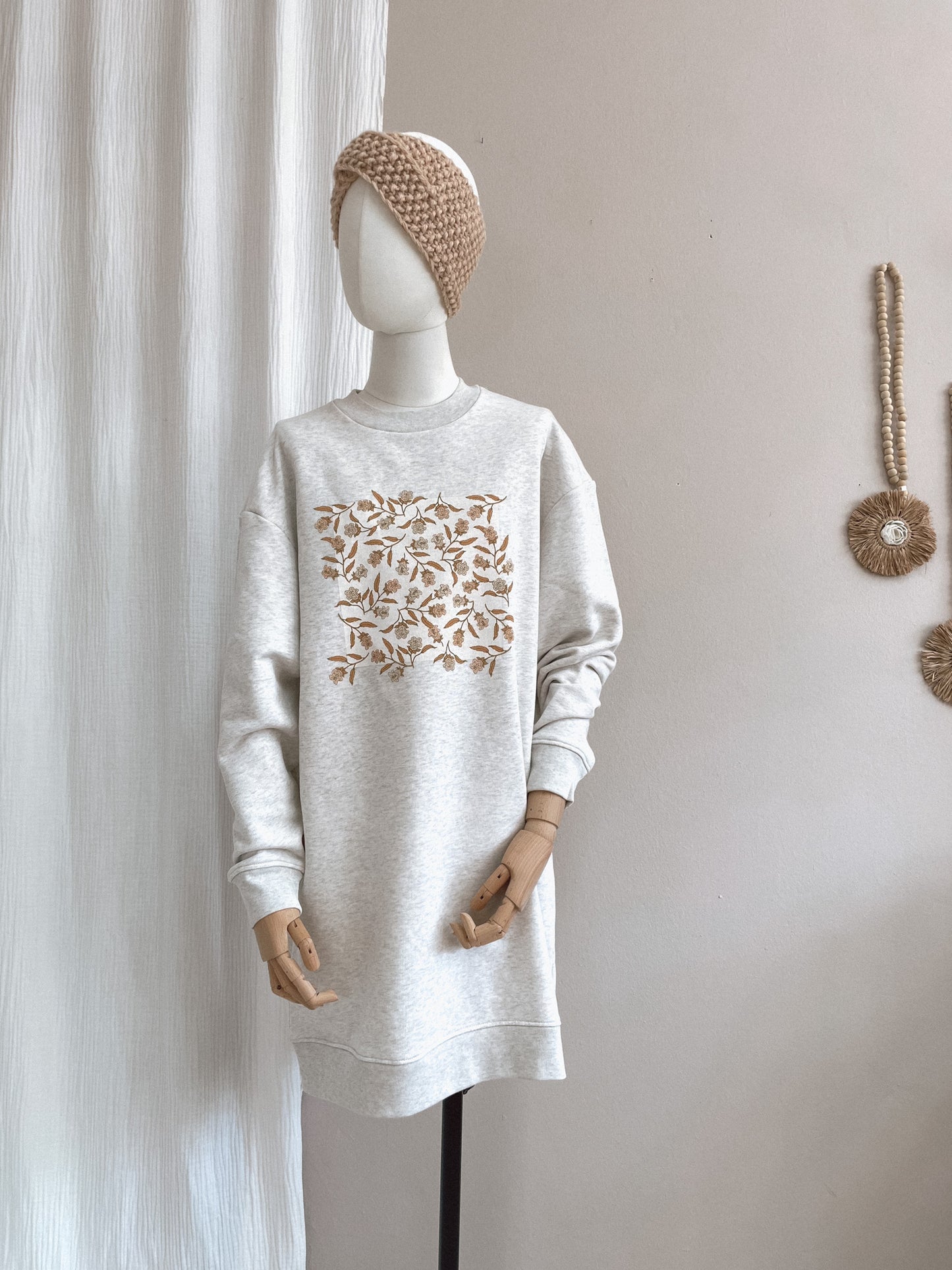 Oversized sweatshirt dress / Bell flowers / creamy grey