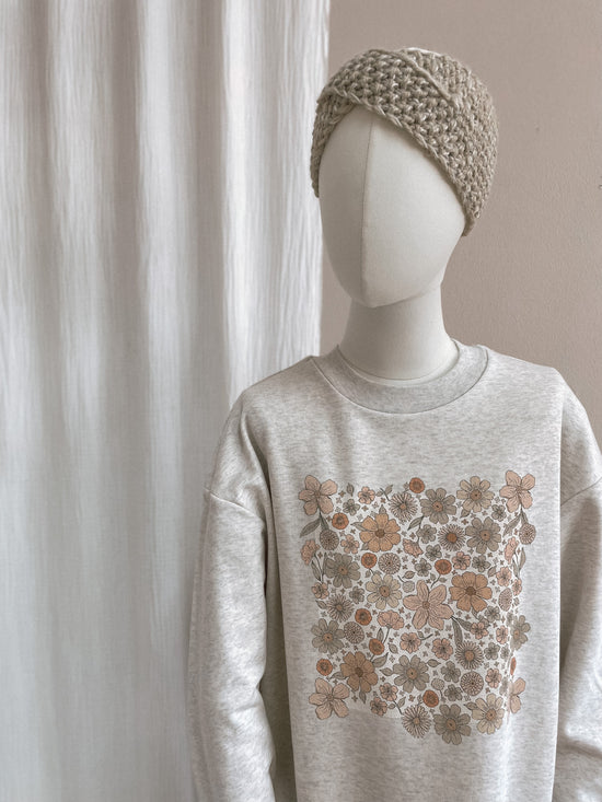 Load image into Gallery viewer, Oversized sweatshirt dress / Ecru Bold floral / creamy grey
