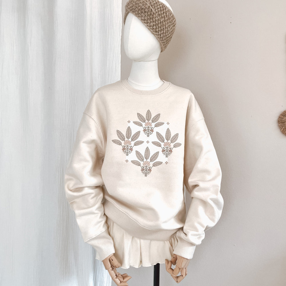 
                      
                        Oversized crewneck / Girly palms / ecru
                      
                    