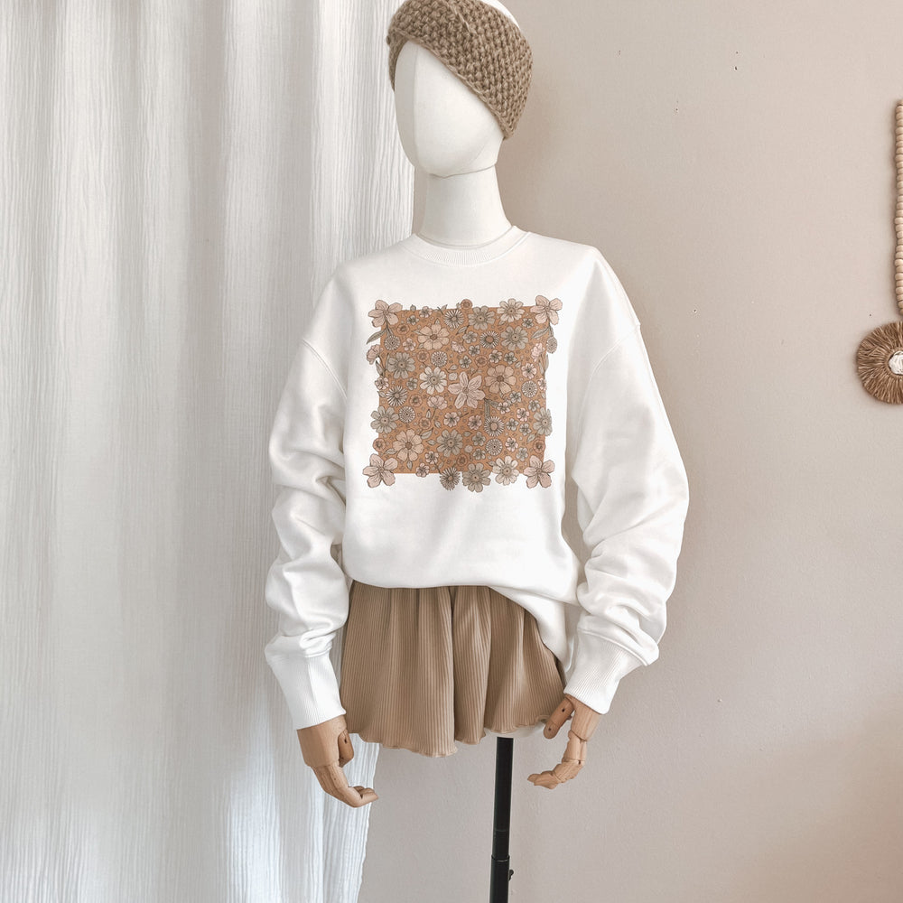 Oversized crewneck / Bold floral caramel / off white