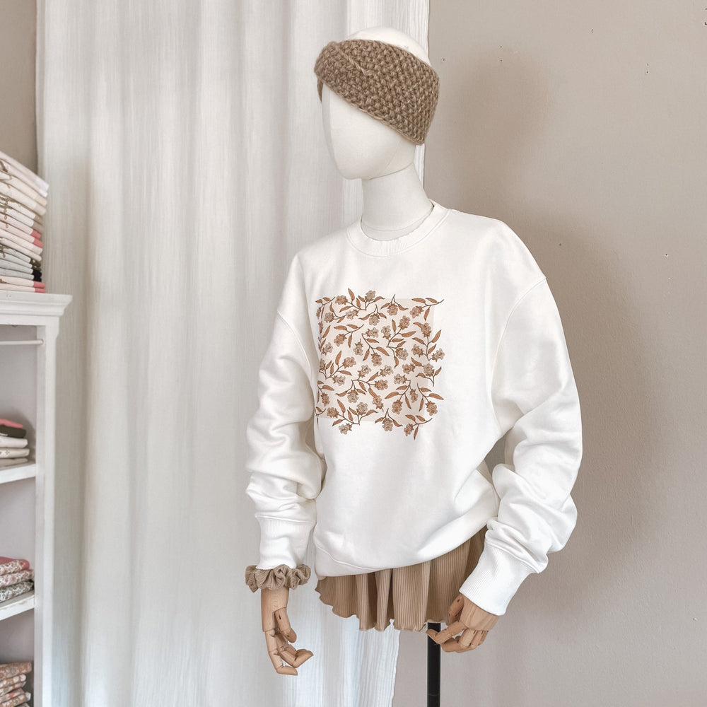 
                      
                        Oversized crewneck / Bell Flowers / off white
                      
                    