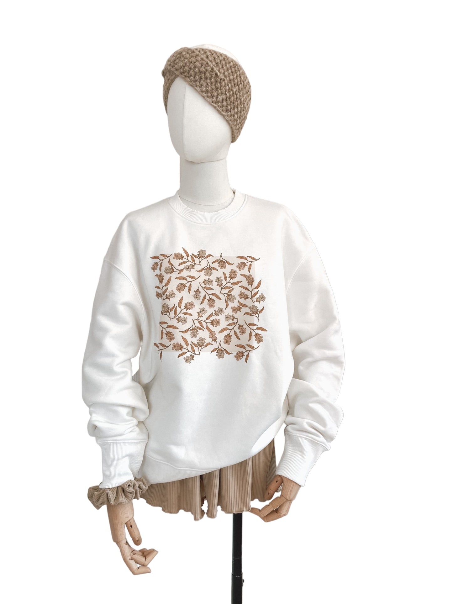 Oversized crewneck / Bell Flowers / off white