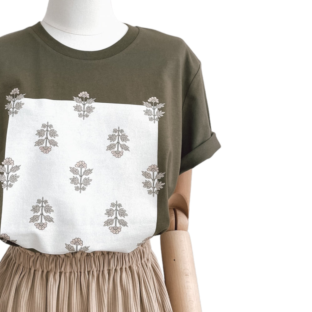 
                      
                        T-shirt / Just flowers / rosemary
                      
                    