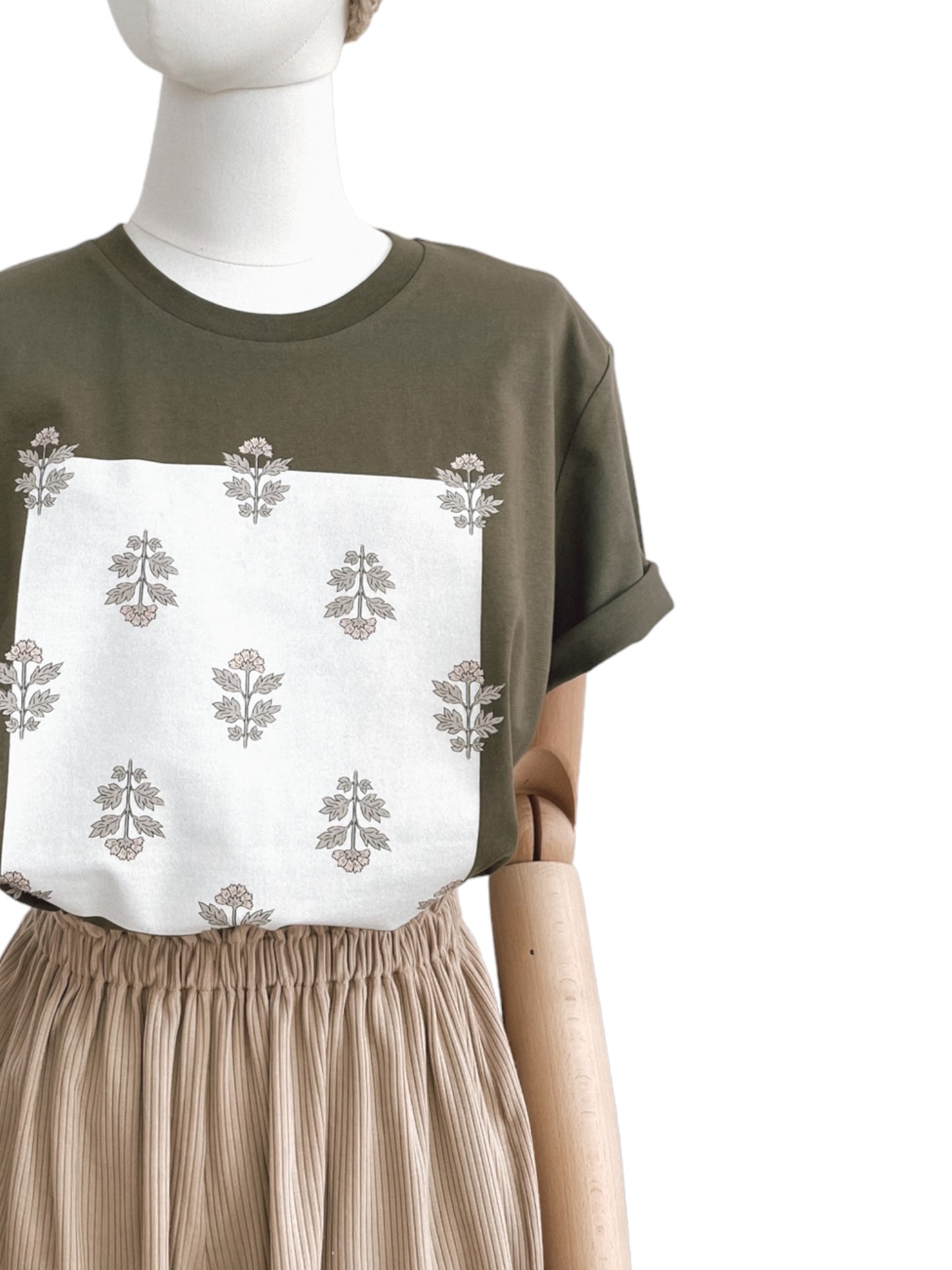 T-shirt / Just flowers / rosemary