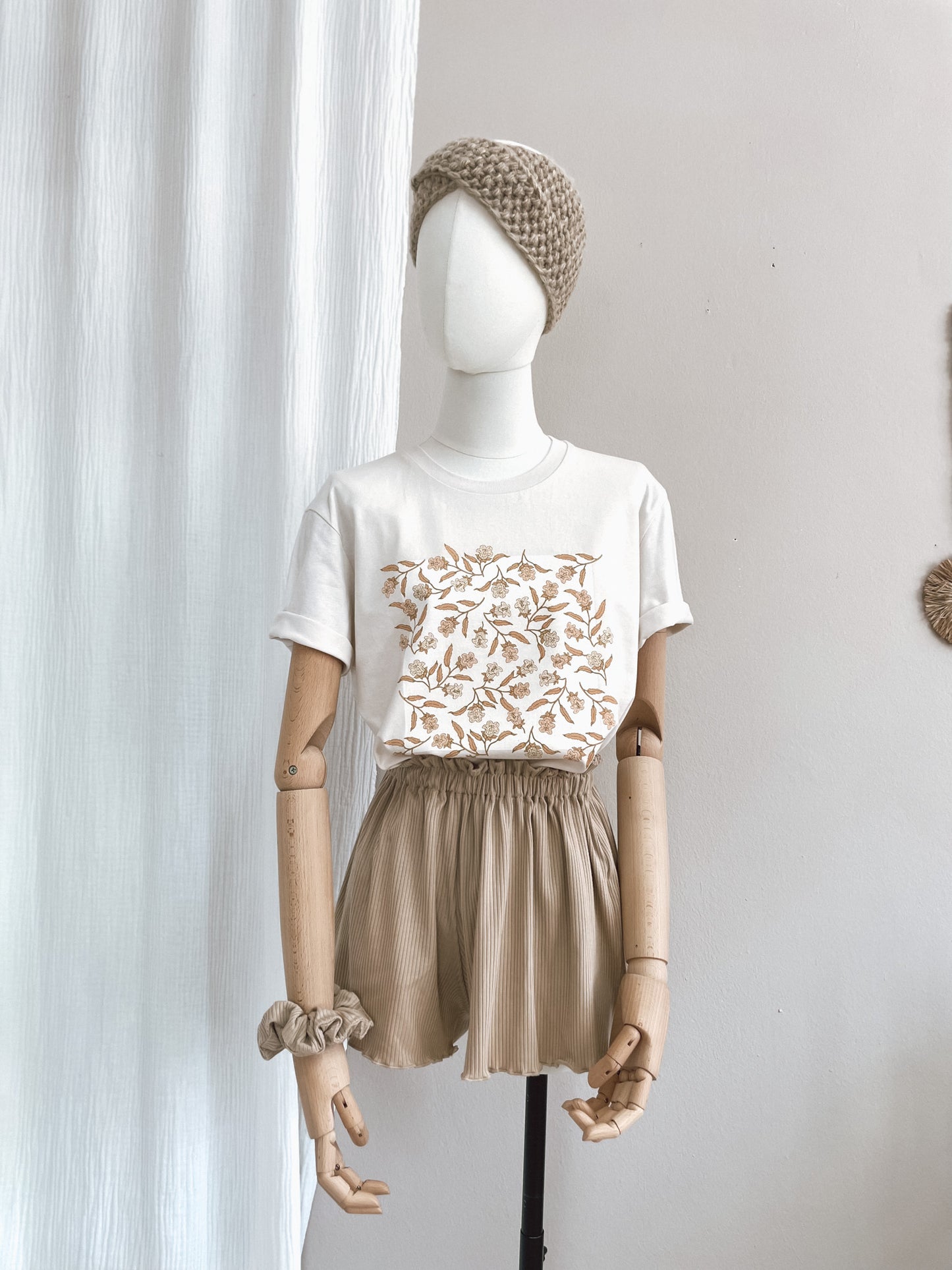 T-shirt / Bell Flowers / vintage white