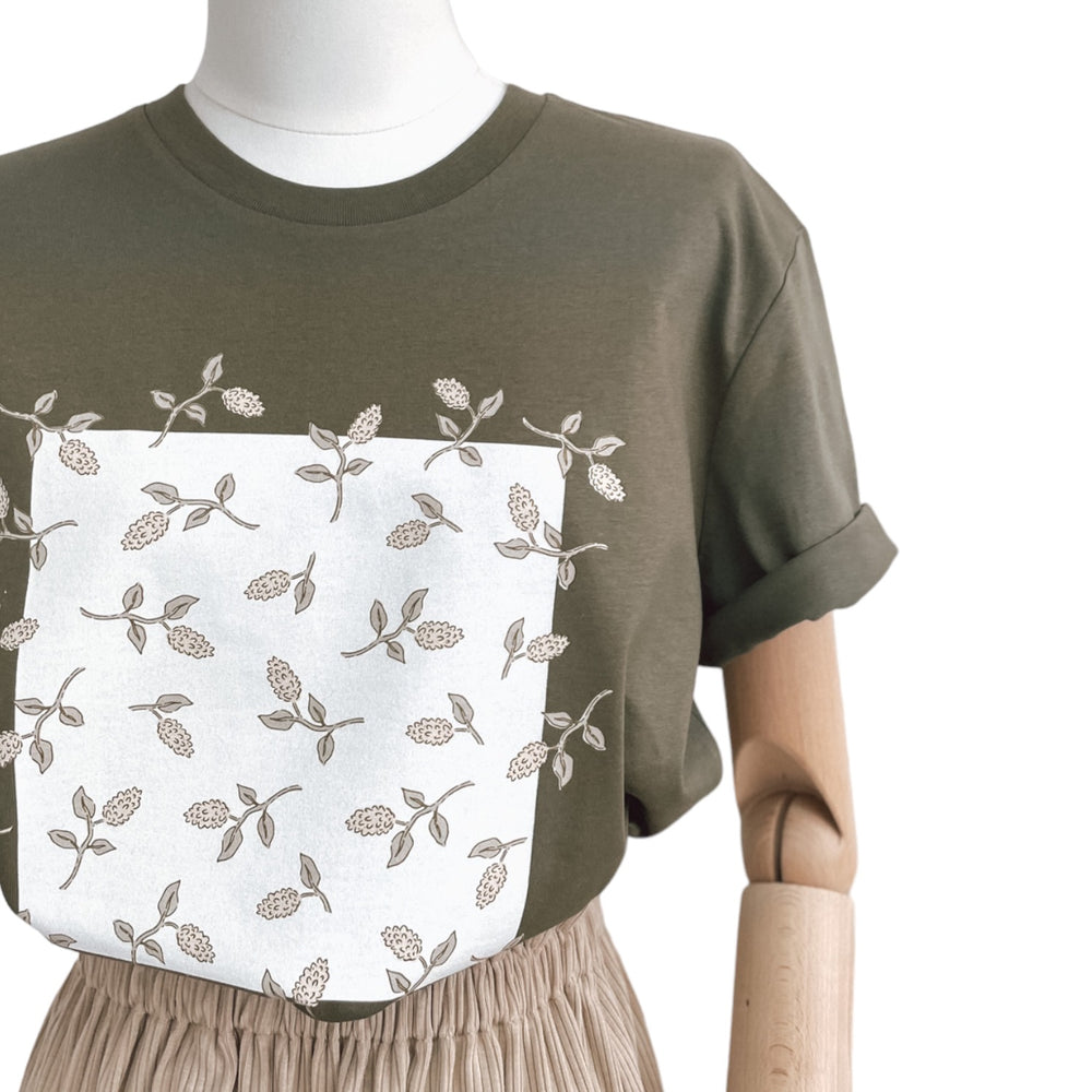 
                      
                        T-shirt / Simple floral / rosemary
                      
                    