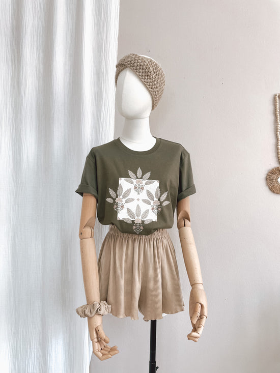 T-shirt / Girly palms / rosemary