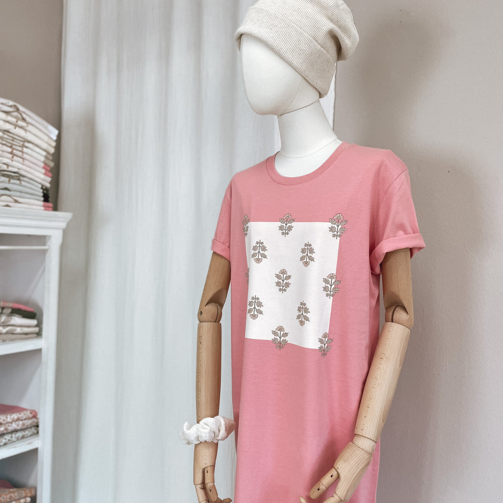 T-shirt obleka / simple floral - bubble gum