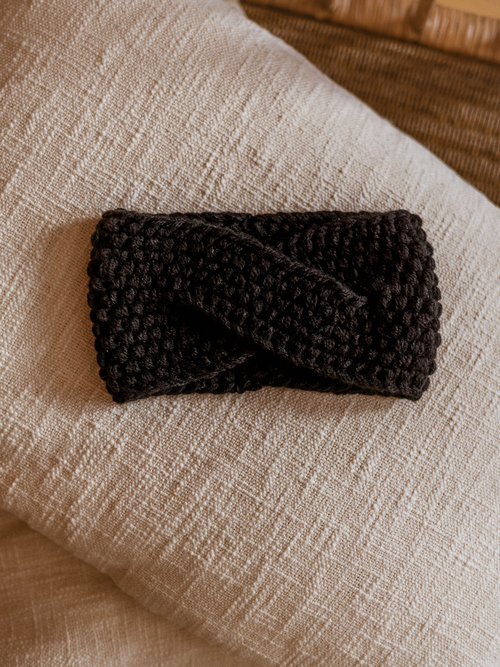 Knitted headband  / Black