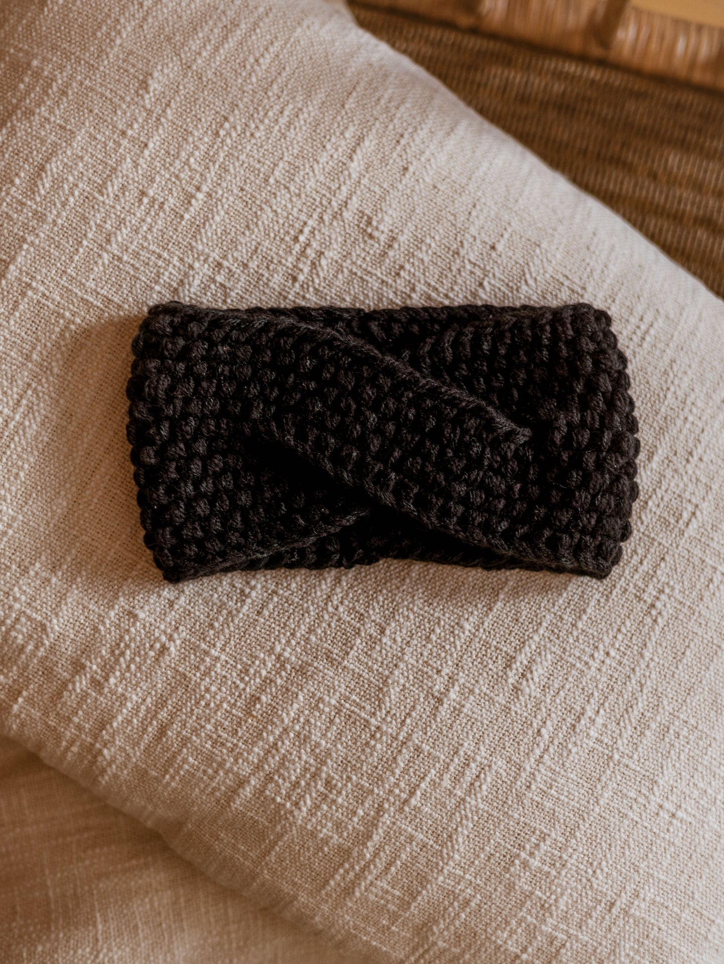 Knitted headband  / Black