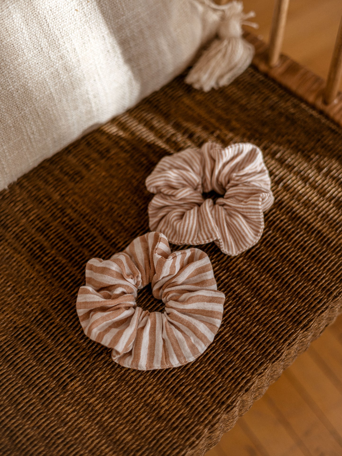 Wide Muslin Scrunchie/ stripes - nude