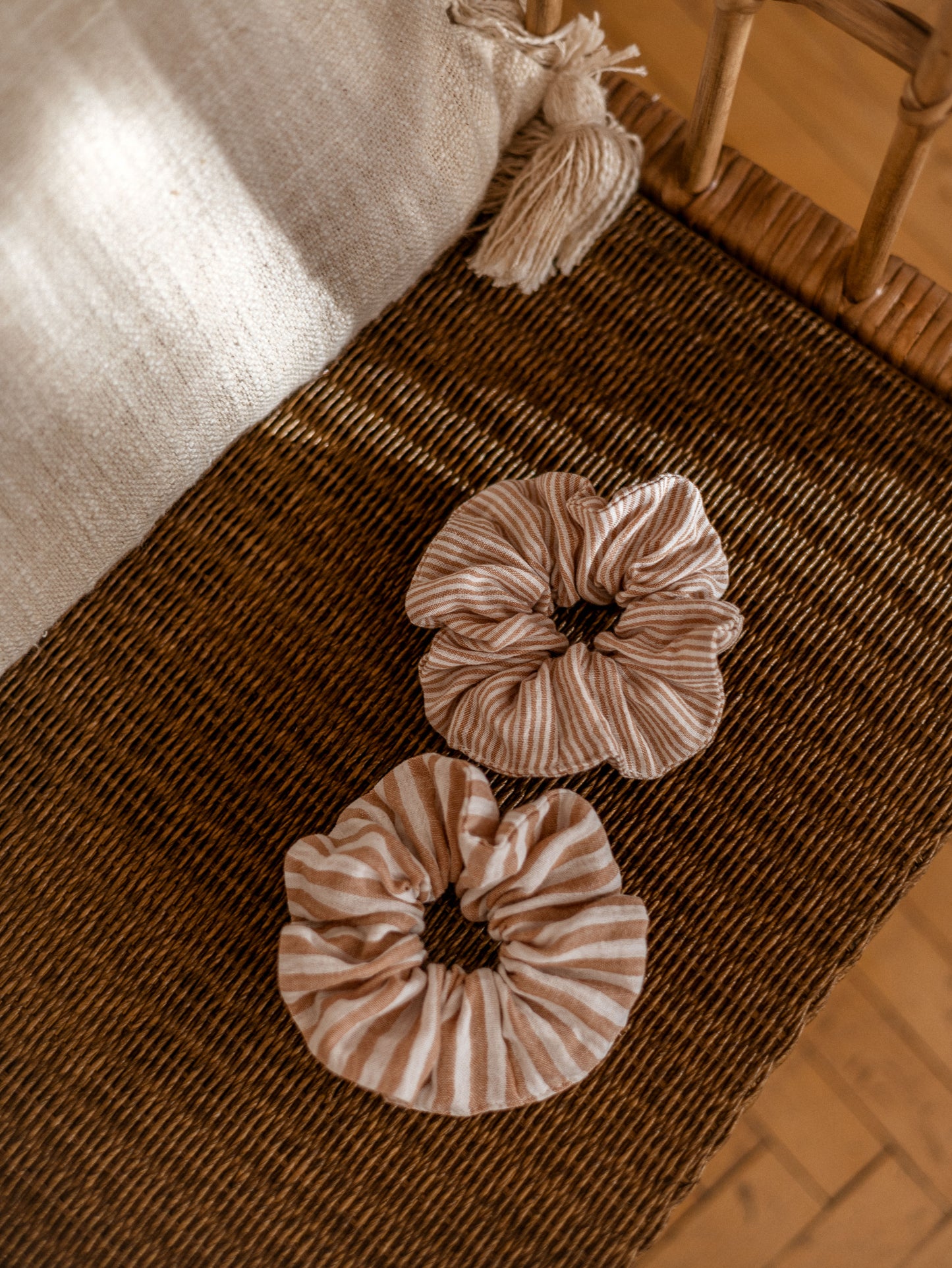 Wide Muslin Scrunchie/ stripes - nude