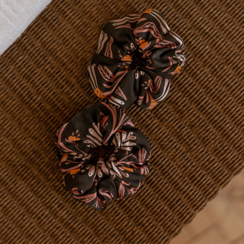 Wide Scrunchie/ abstract floral