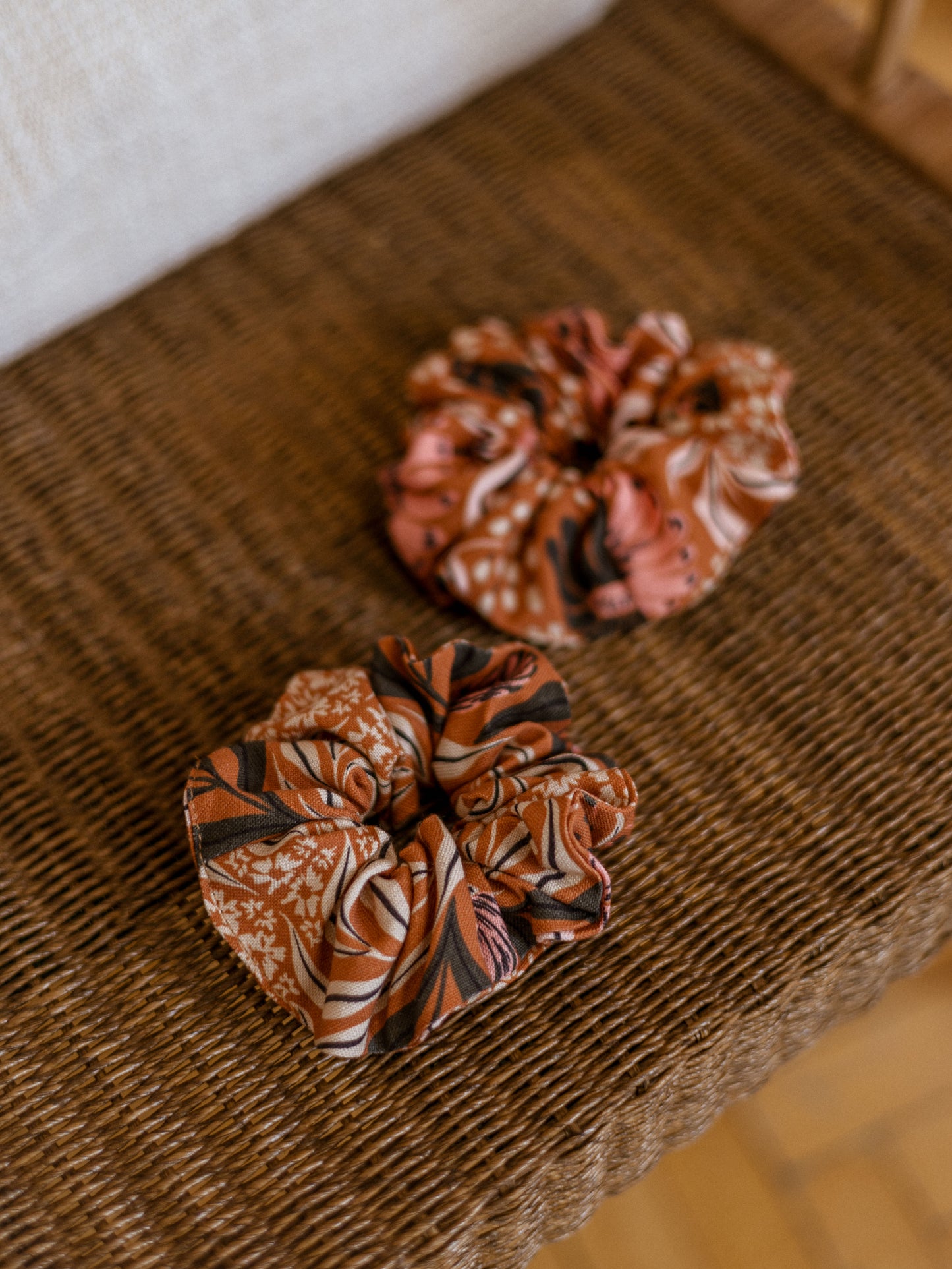 Wide Scrunchie/ bohemian floral - chocolate