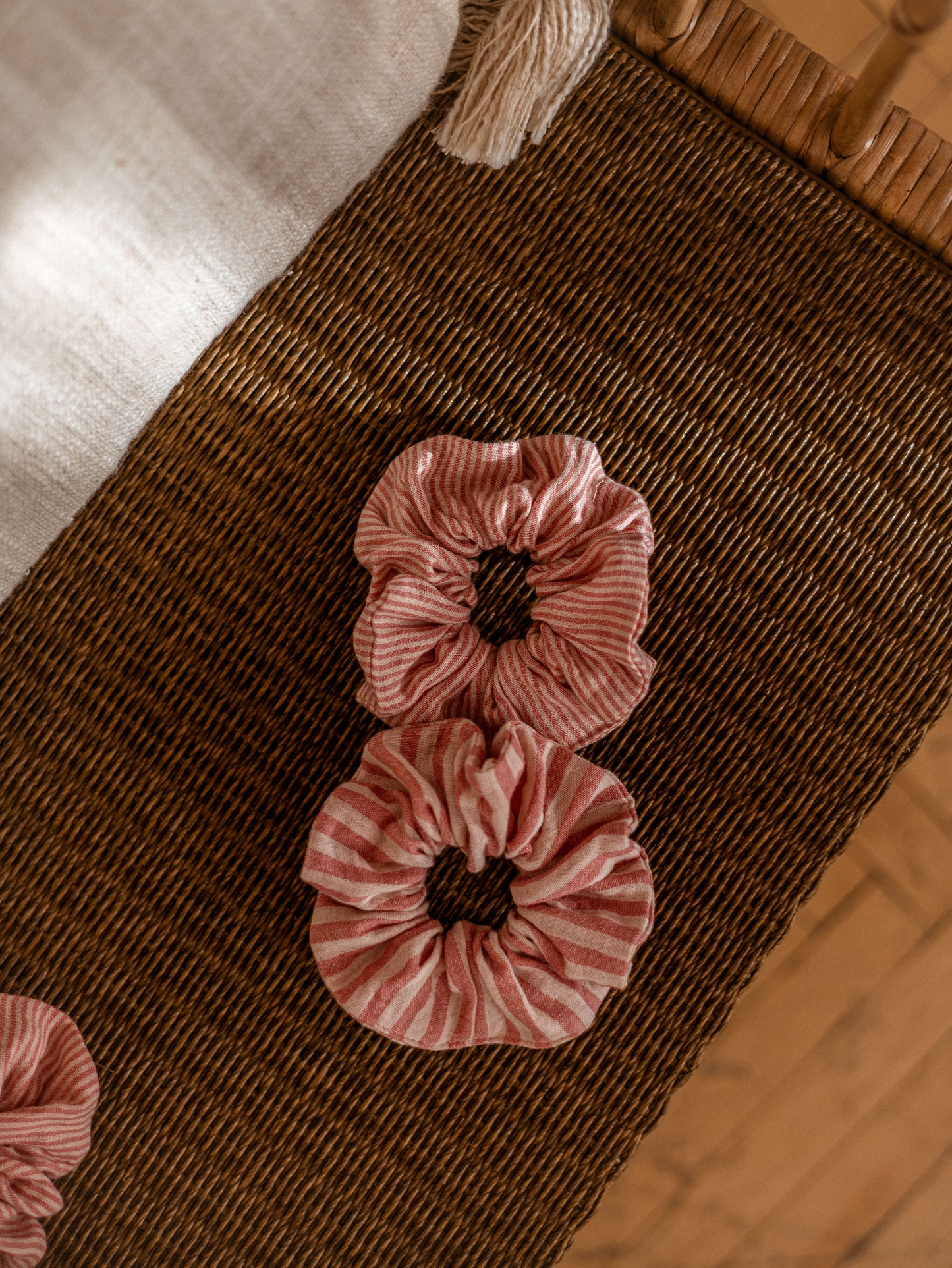 Wide Muslin Scrunchie/ stripes - peach