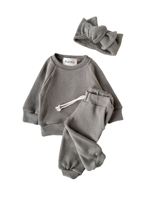 Load image into Gallery viewer, Knit sweatpants + sweater + headband / olive
