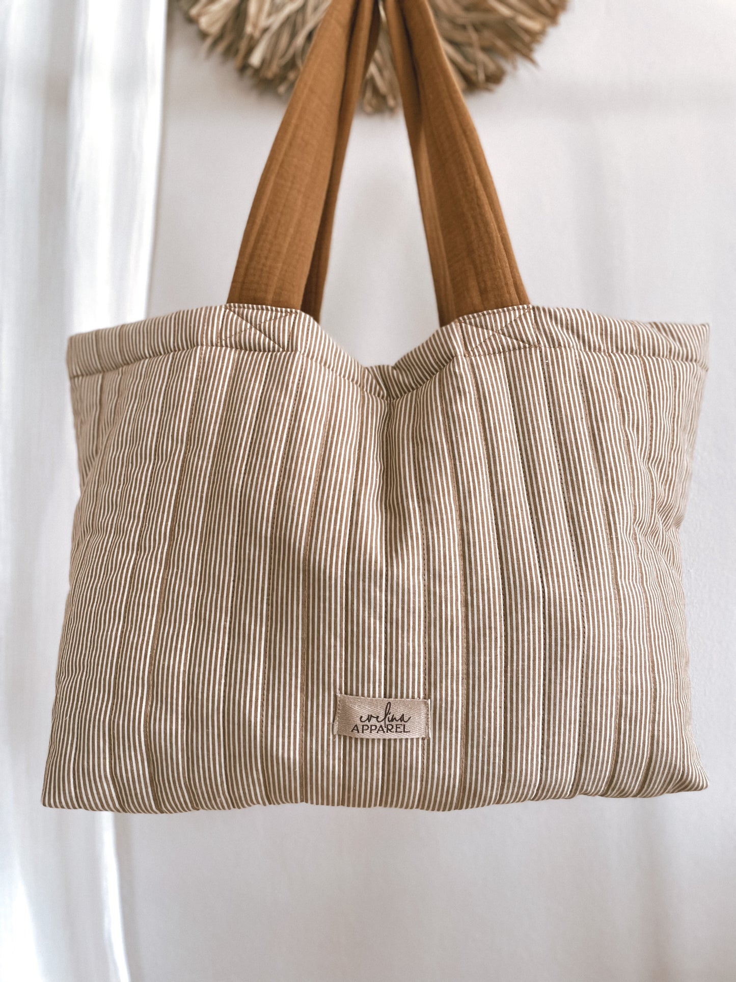 Quilted tote / caramel stripes