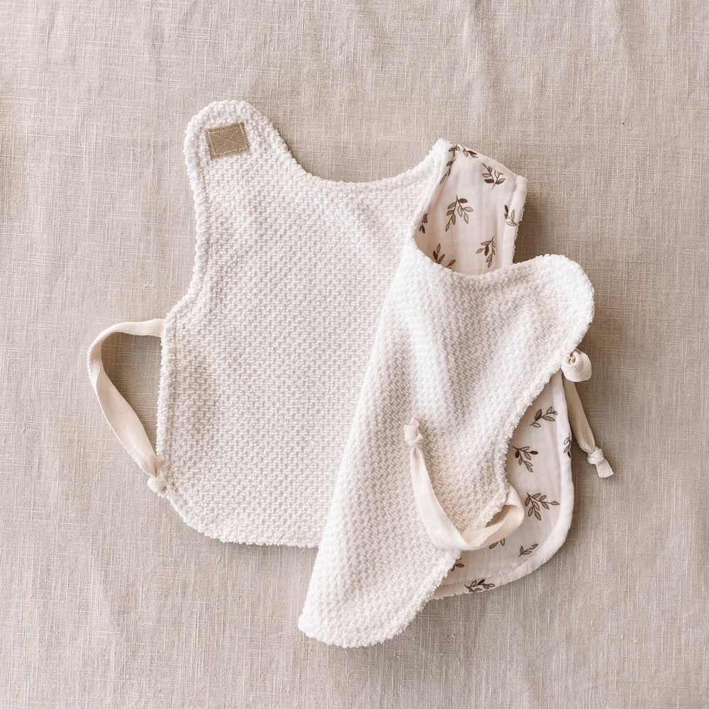 
                      
                        Baby & toddler bib / olive branch
                      
                    