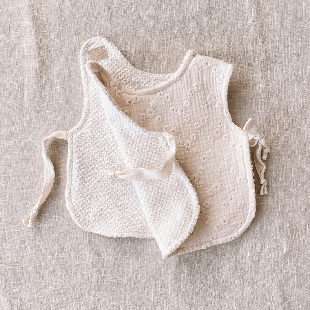 Baby & toddler bib / embroidered ecru