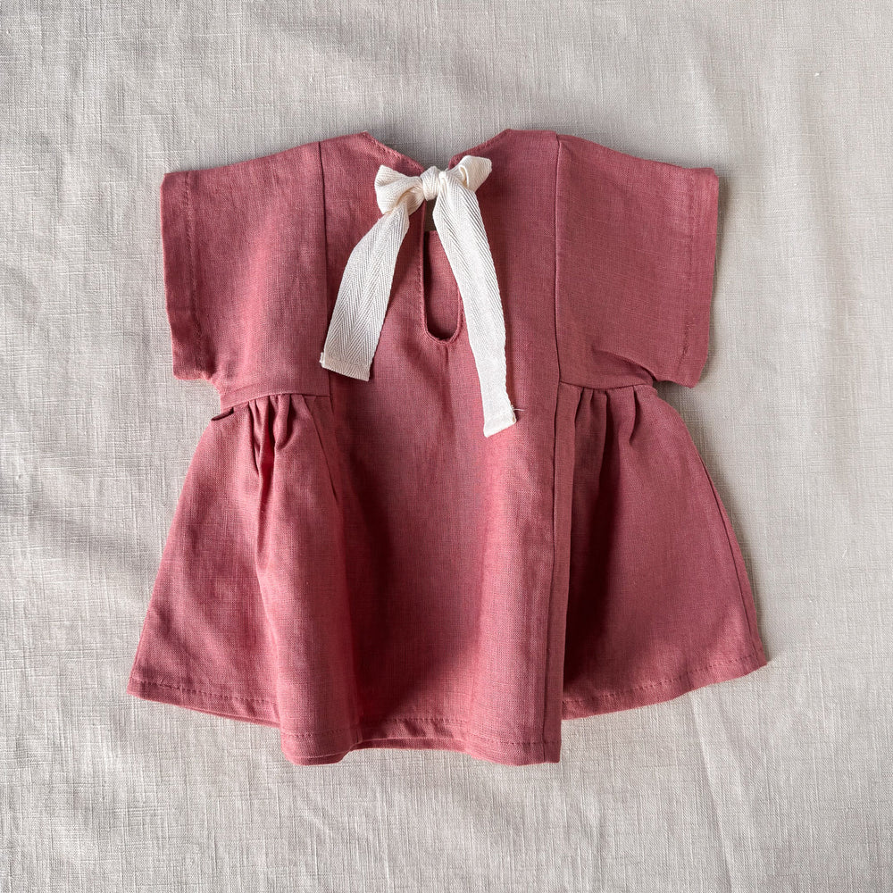 
                      
                        Malia baby dress / linen - rose clay
                      
                    