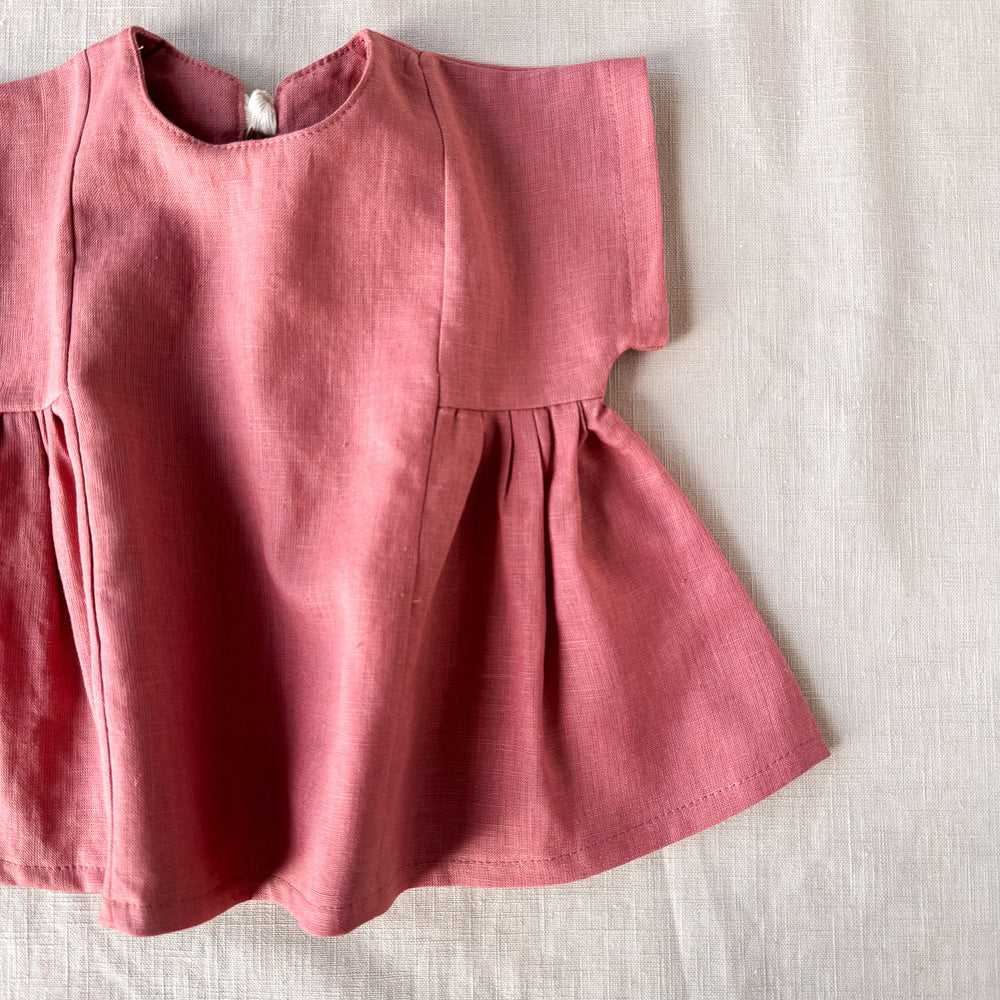 
                      
                        Malia baby dress / linen - rose clay
                      
                    