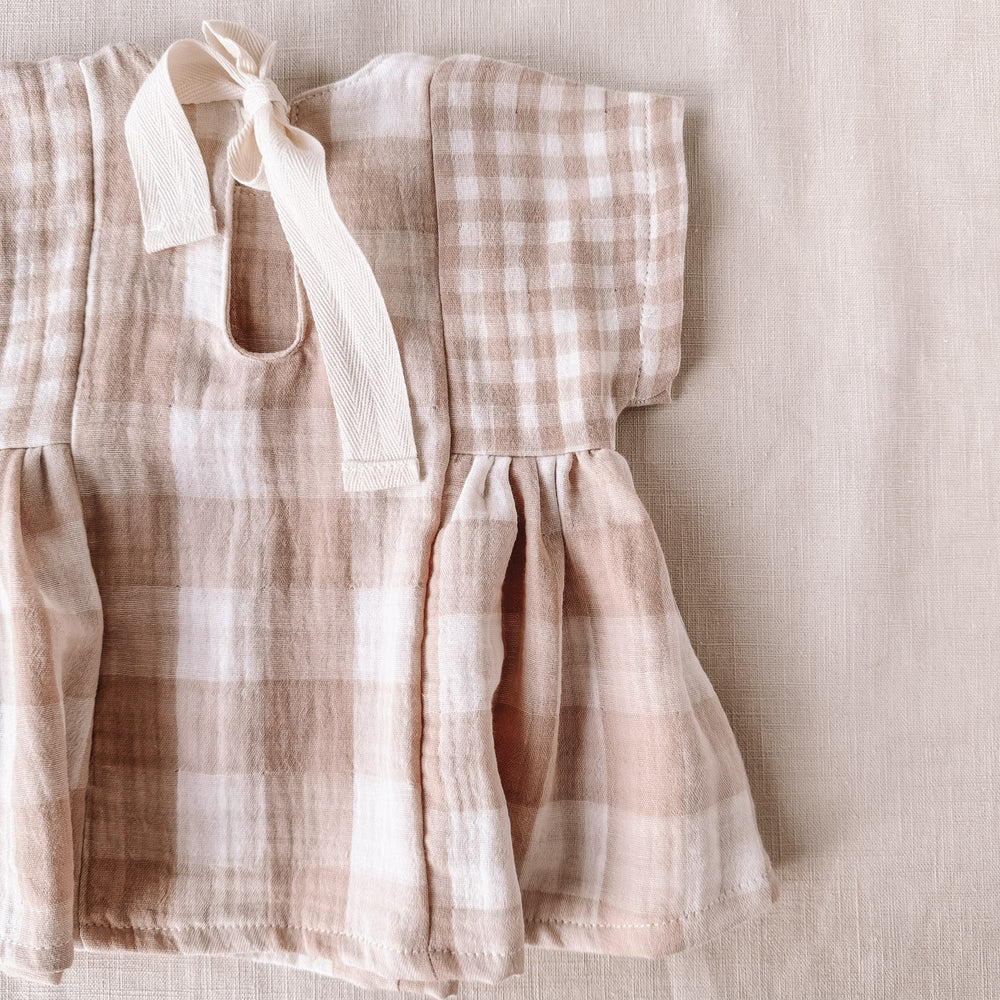 
                      
                        Malia baby dress / gingham
                      
                    