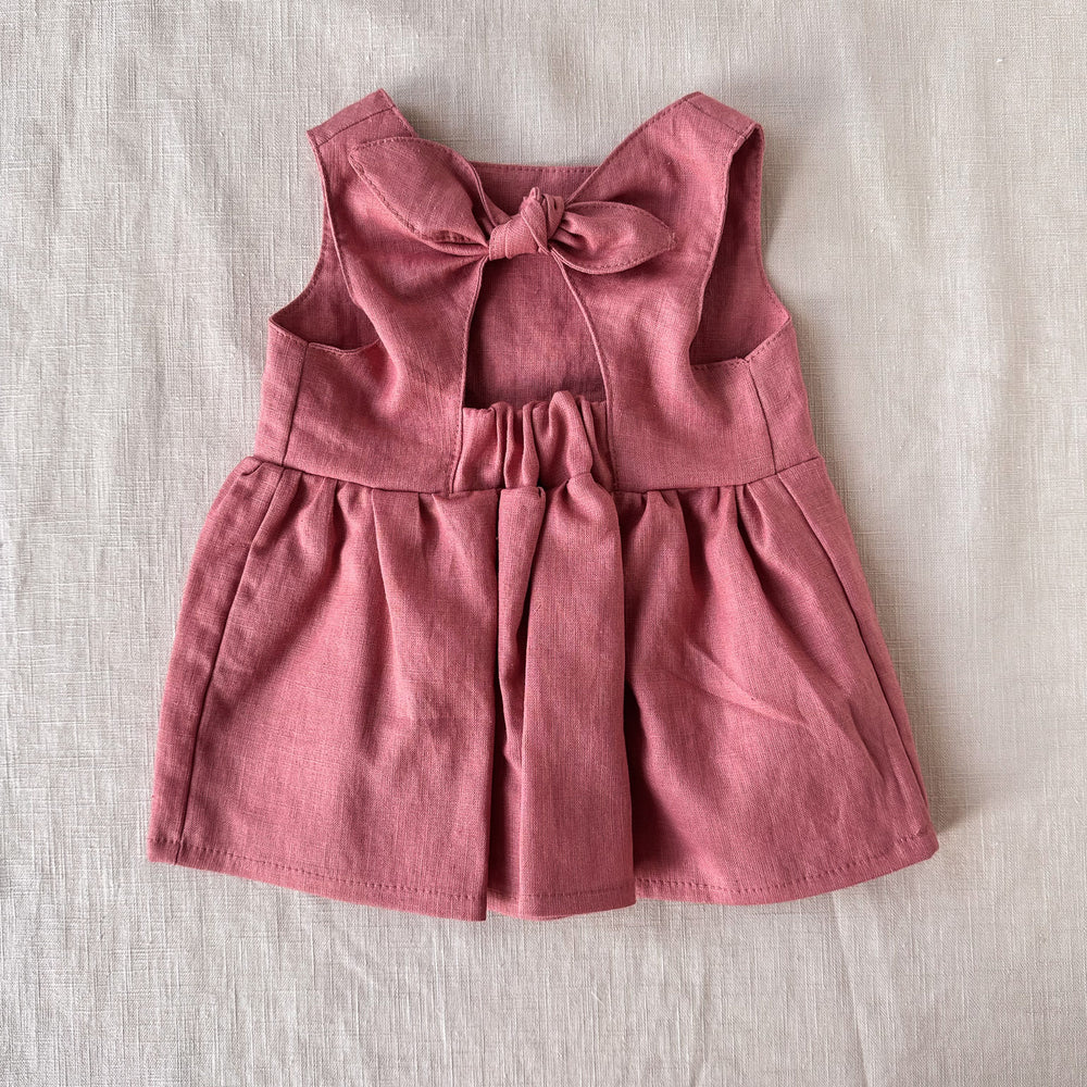 
                      
                        Arabella baby dress / linen - rose clay
                      
                    