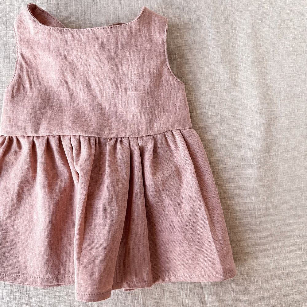 
                      
                        Arabella baby dress / linen - vintage rose
                      
                    