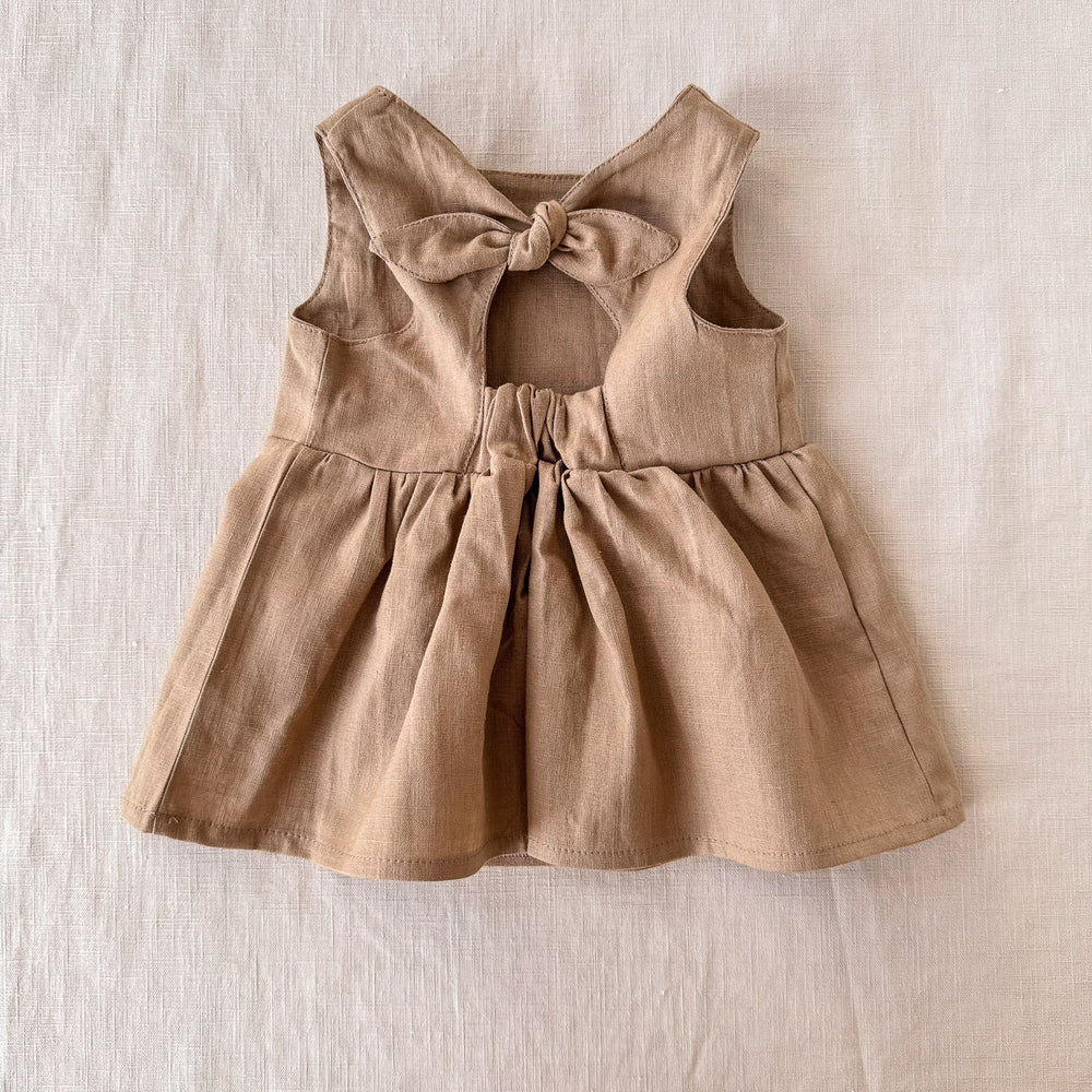 
                      
                        Arabella baby dress / linen - khaki
                      
                    