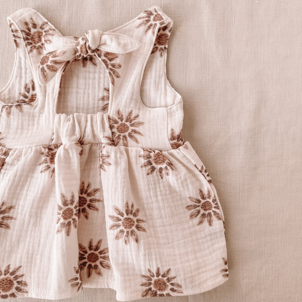 
                      
                        Arabella baby dress / sunflowers
                      
                    