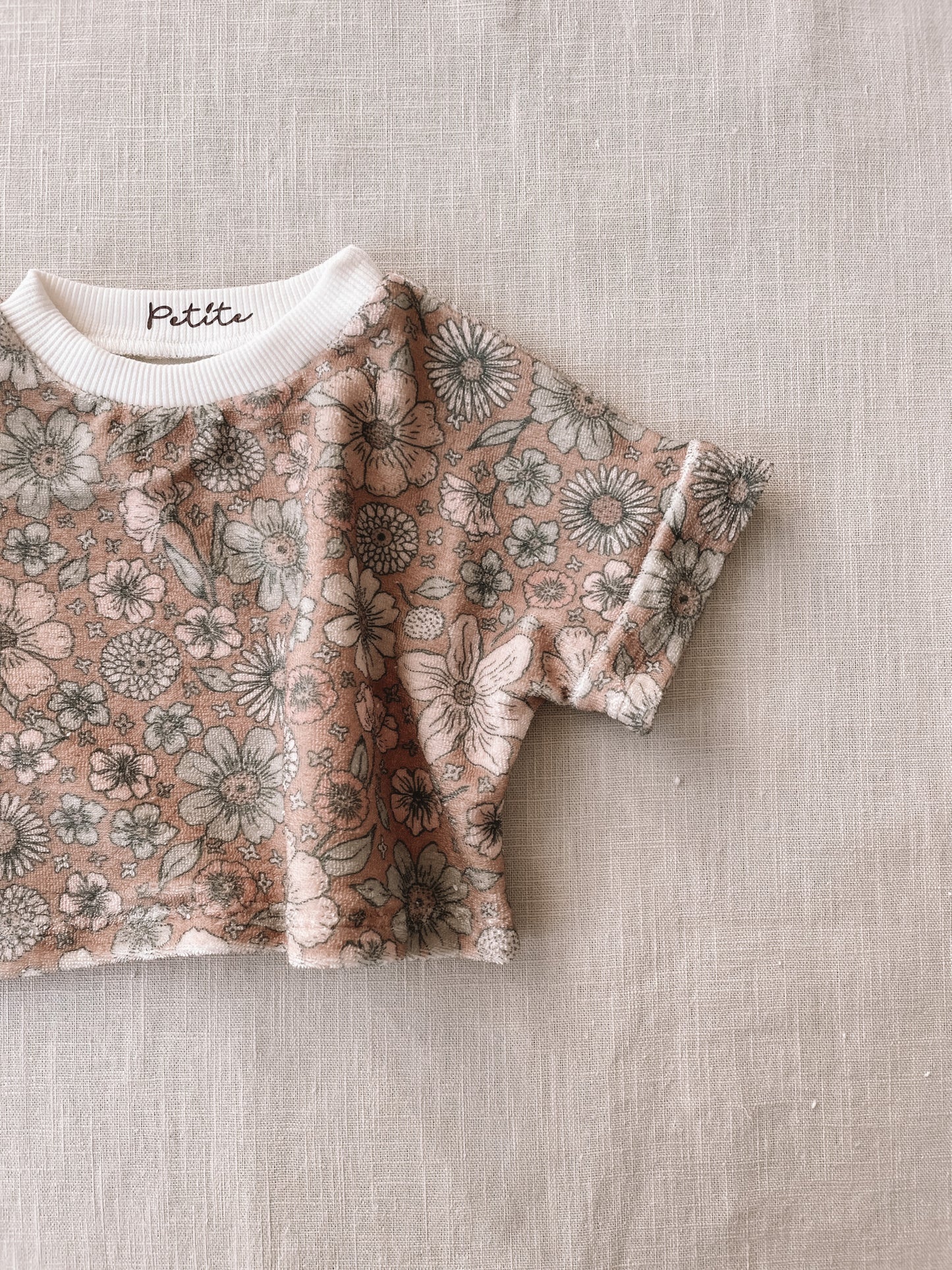 Terry t-shirt / bold floral caramel