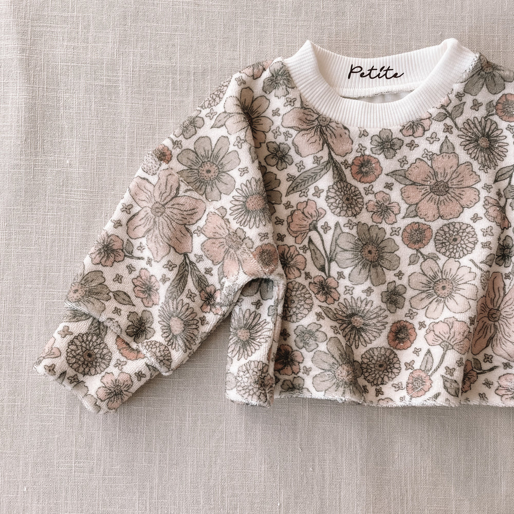 
                      
                        Terry sweater / bold floral ecru
                      
                    