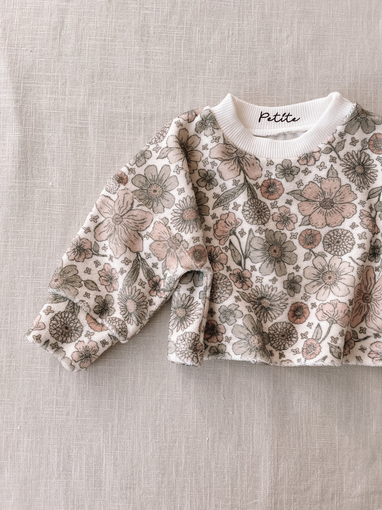 Terry sweater / bold floral ecru