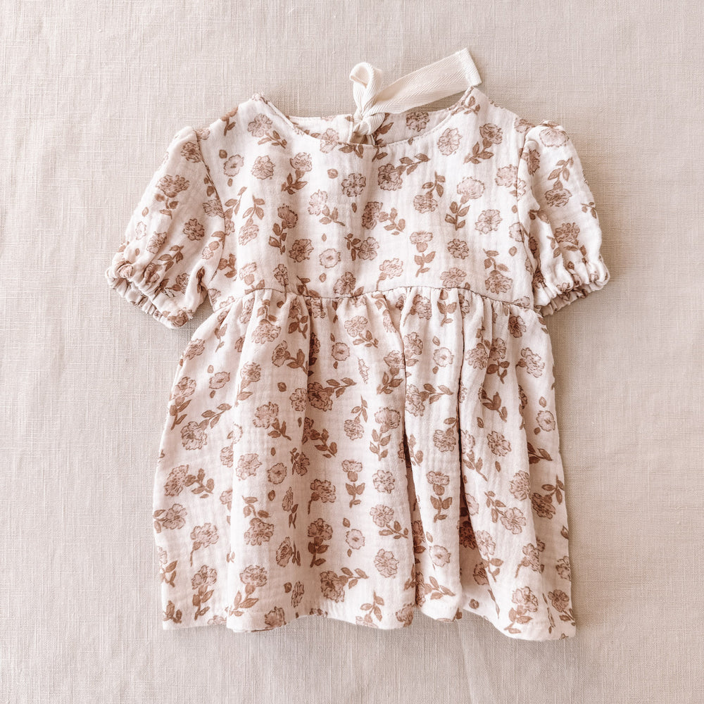 
                      
                        Florence baby dress / blossom
                      
                    