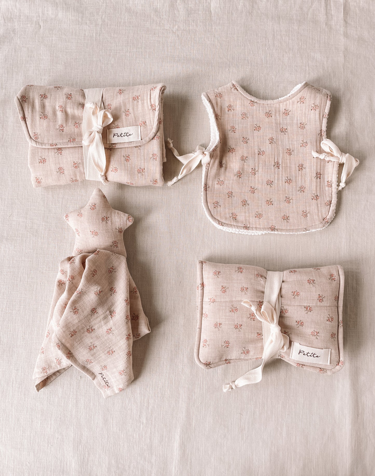 Little star cuddle cloth / melange floral beige