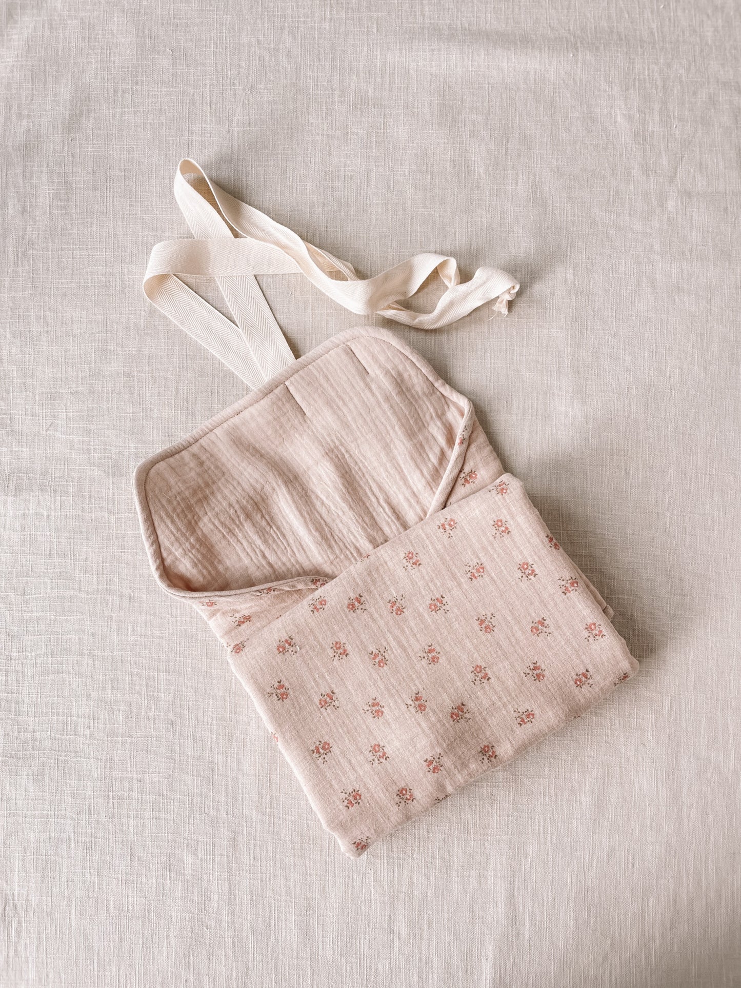 Diaper changing pad / melange floral beige