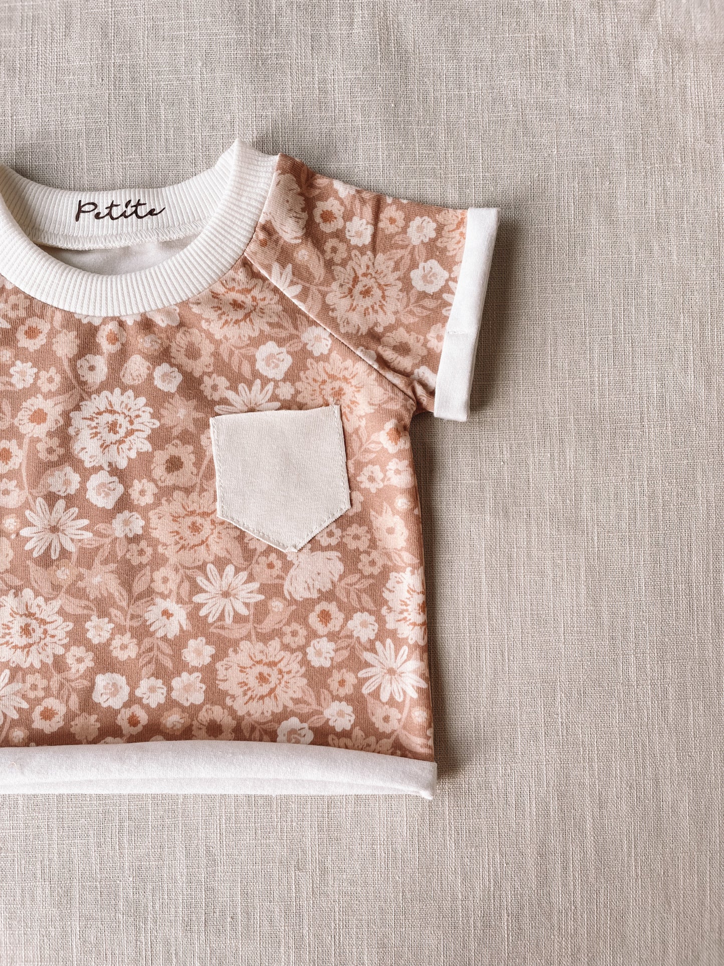 Jersey t-shirt / cappuccino floral