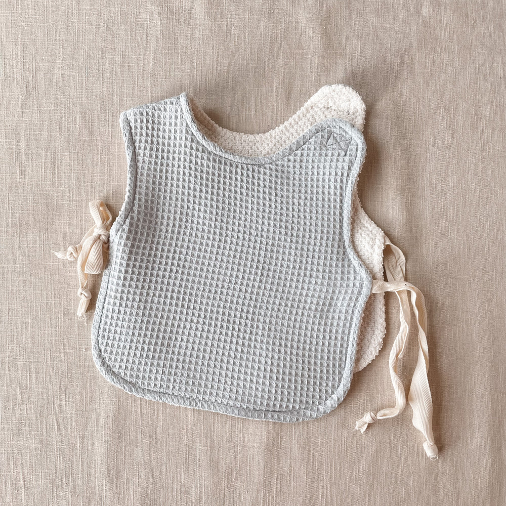 
                      
                        Baby & toddler bib / icy blue
                      
                    