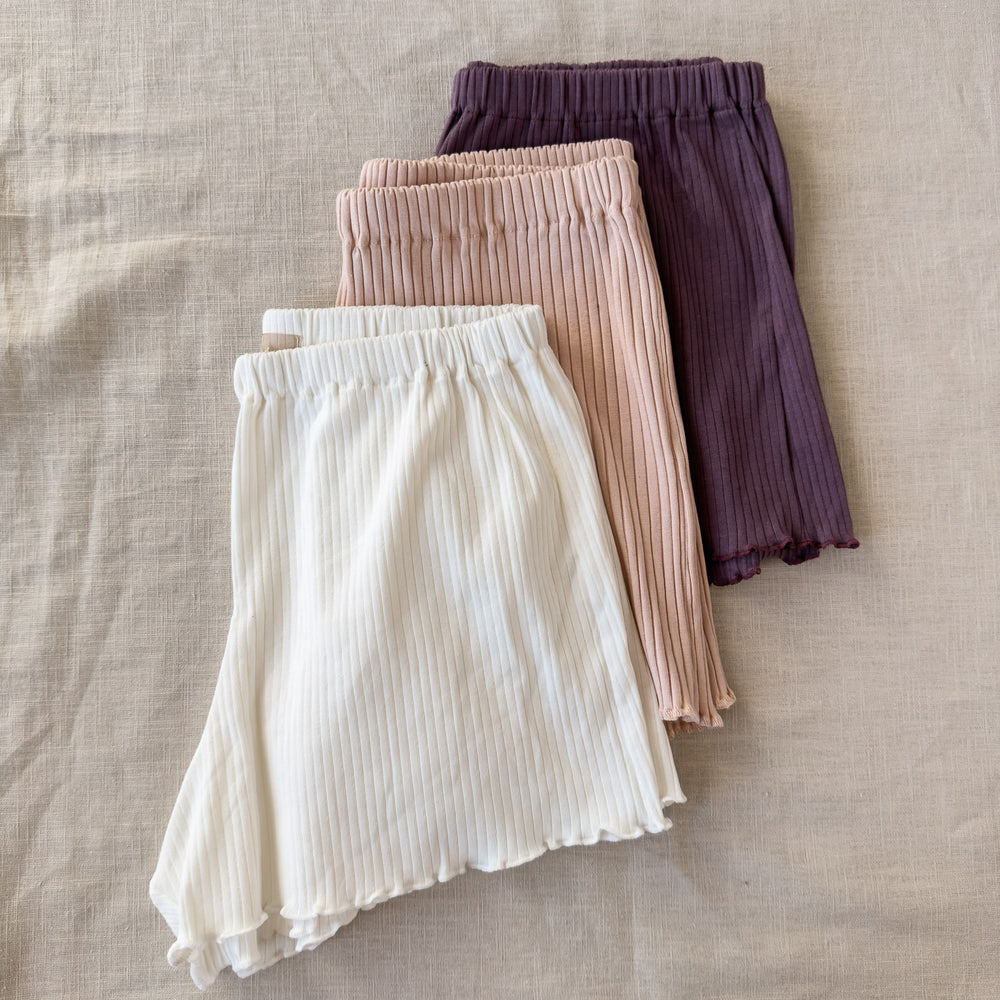 
                      
                        Loungewear shorts / ribbed
                      
                    