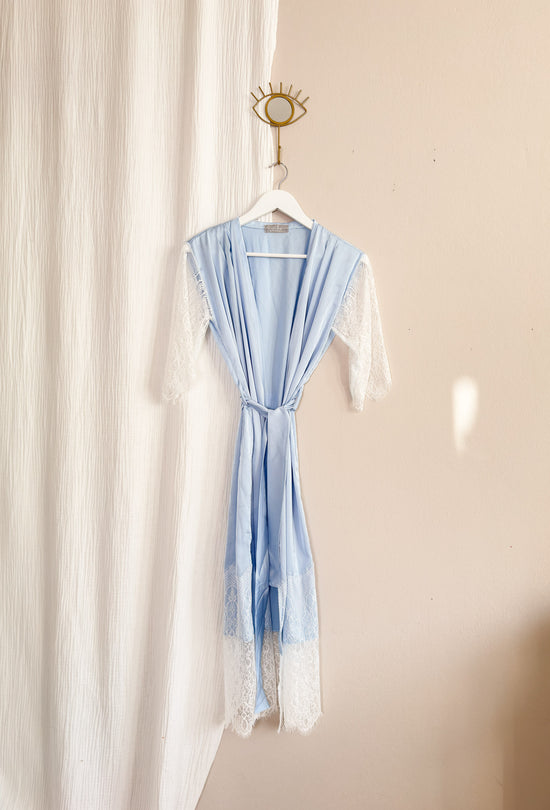 Load image into Gallery viewer, Satin robe / sky blue
