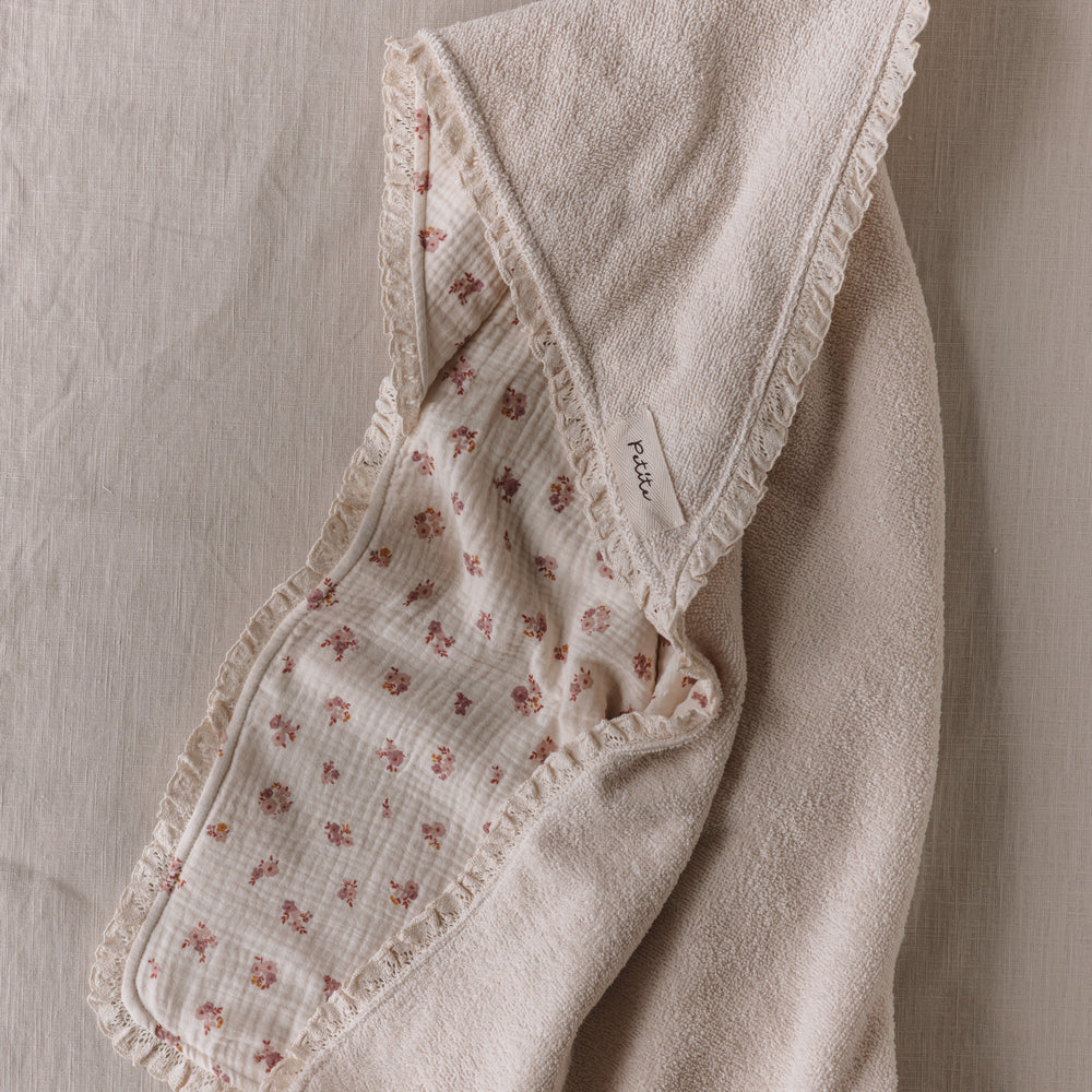 
                      
                        Baby Hooded towel  /  ecru floral + lace
                      
                    