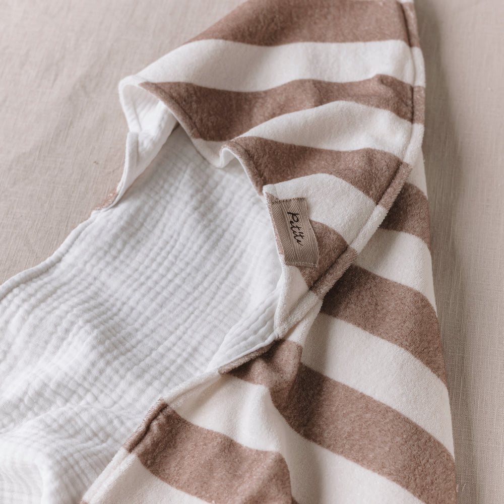 
                      
                        Baby Hooded towel  /  stripes
                      
                    