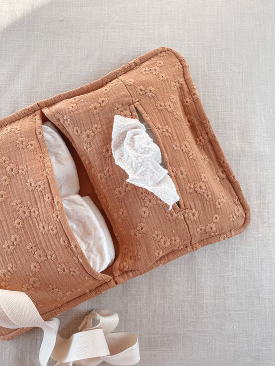 Diaper bag / embroidered caramel