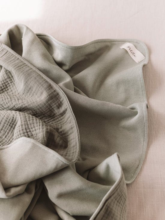 Knit + Muslin Blanket / dusty sage