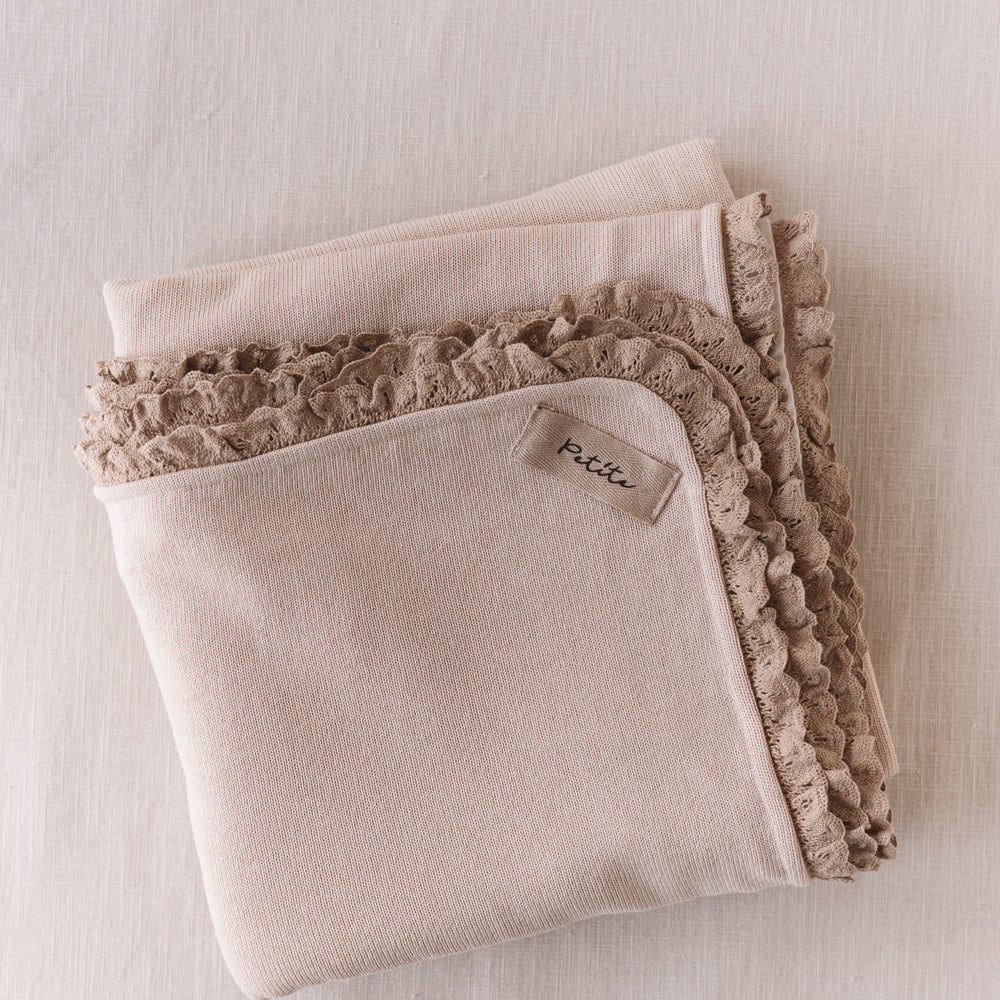 
                      
                        Knit + Muslin Blanket /  light beige + lace
                      
                    