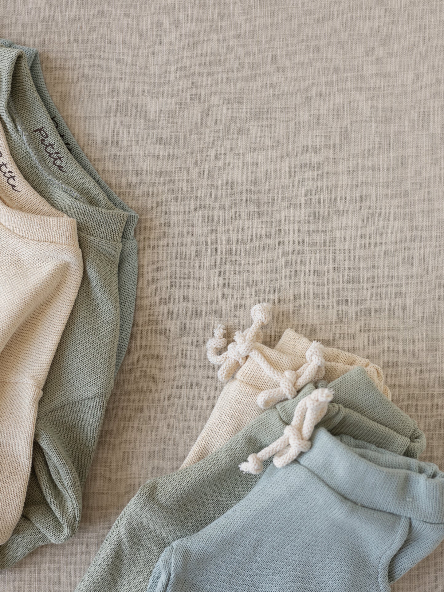 Knit sweatpants / pastel