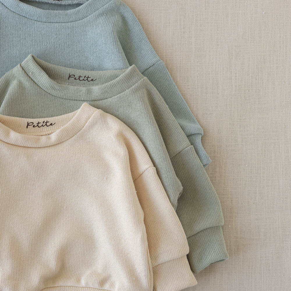 
                      
                        Knit sweater / pastel
                      
                    